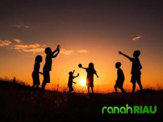 Puisi tentang Kenangan: Masa Kecilku, karya Afrilia Ningtyas